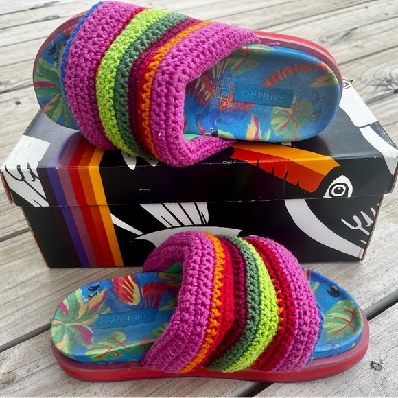 Farm Rio EUC Blue Macaw Crochet Anatomic Platform Slide Sandal with box Size 8 - Picture 9 of 13